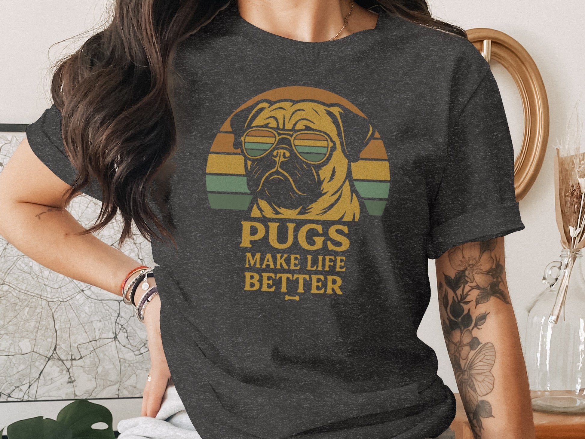 Pugs Make Life Better Cool Retro Themed Shirt
